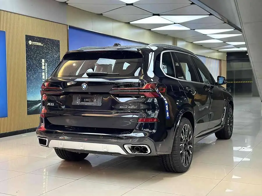 BMW X5 2023 xDrive 40Li M Sport Package