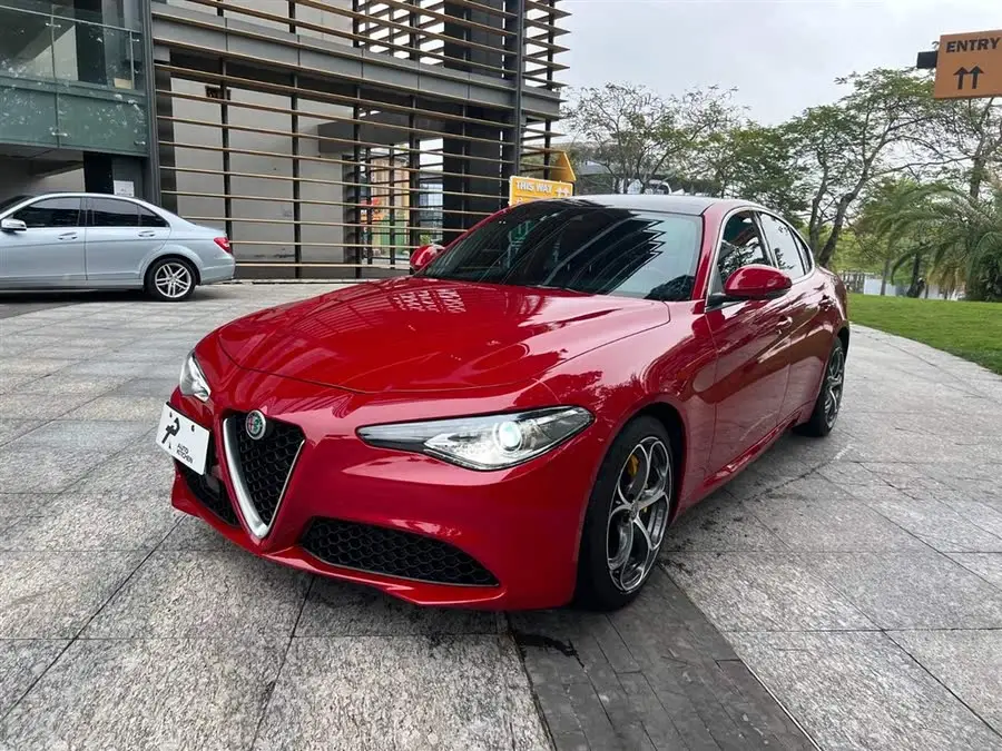 Giulia 2020 2.0T 280HP Luxury Edition