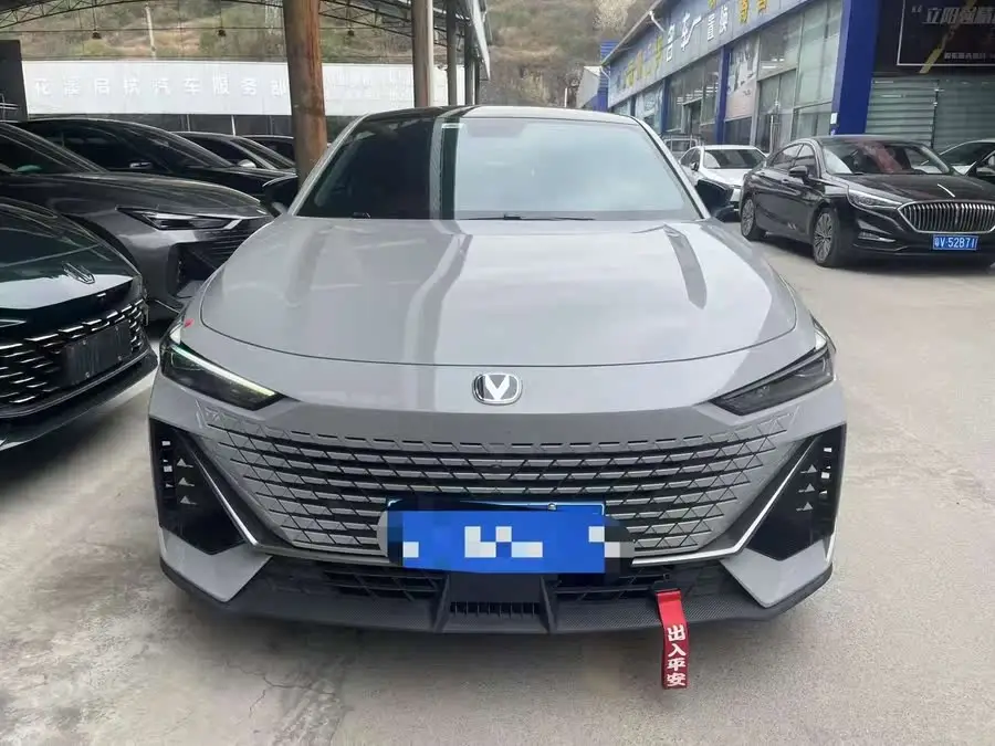 Changan UNI-V 2022 1.5T Sport Edition
