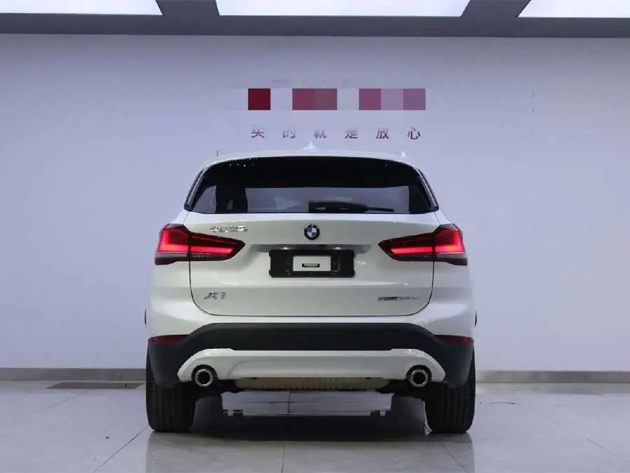 بي إم دبليو X1 2022 sDrive25Li النسخة الرائدة