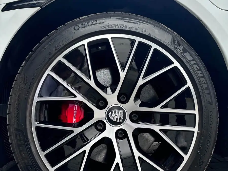 Taycan 2019 Model Taycan 4S