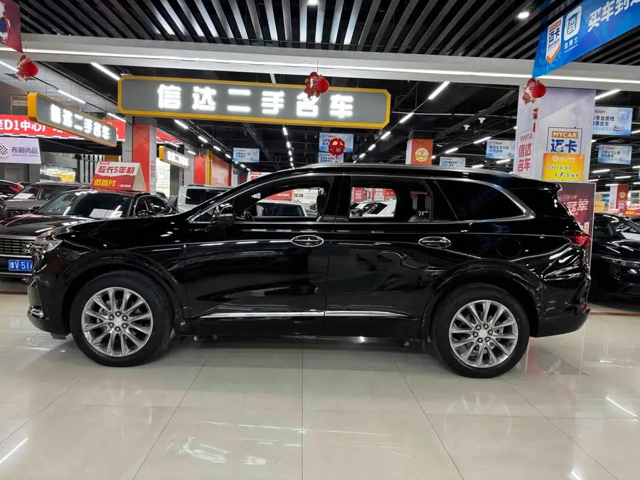 Envision 2020 28T AWD Flagship