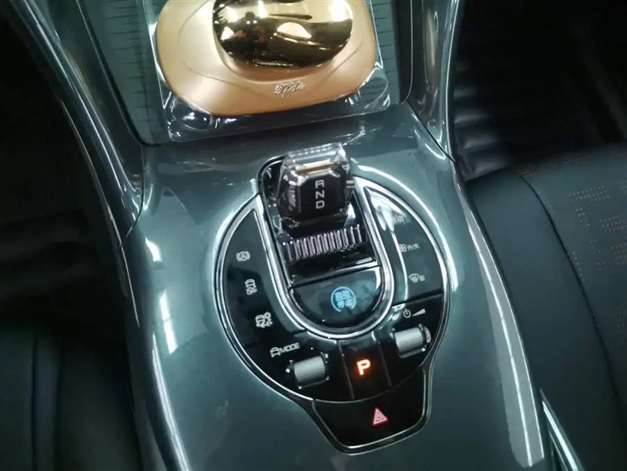 بي واي دي e2 2023 الفاخر