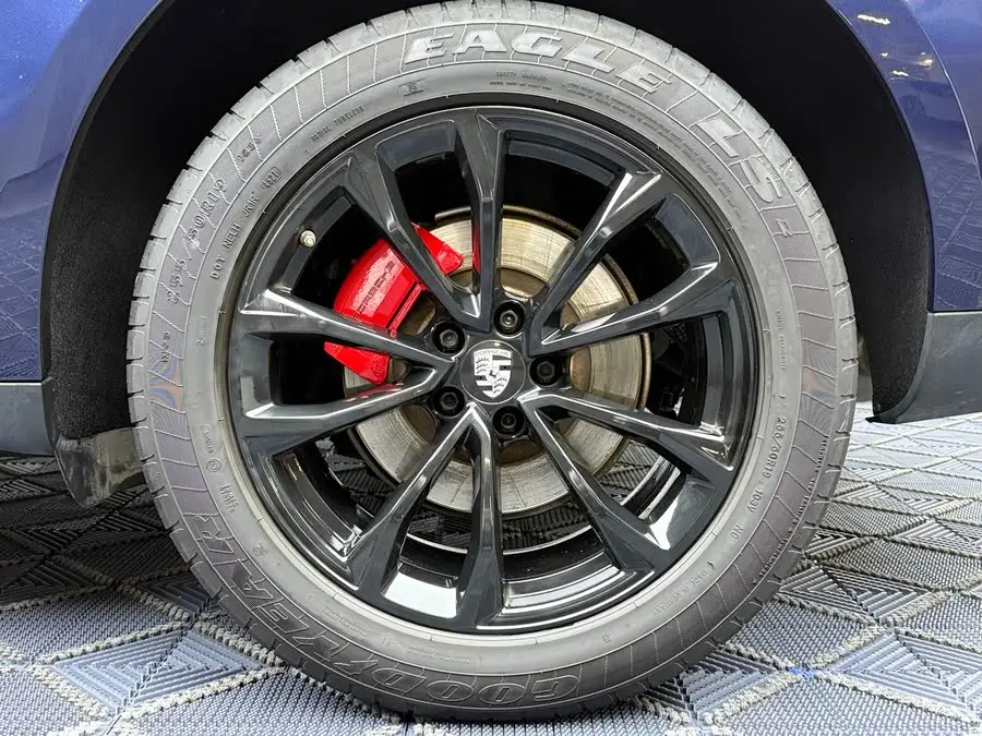 2023 Macan Macan 2.0T