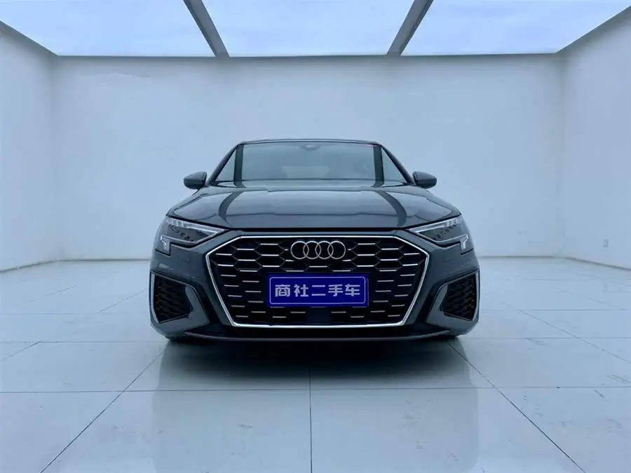 2024 أودي A3 A3L ليموزين 35 TFSI طراز رياضي أنيق