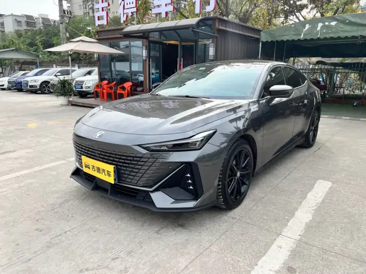 Changan UNI-V 2022 1.5T Premium