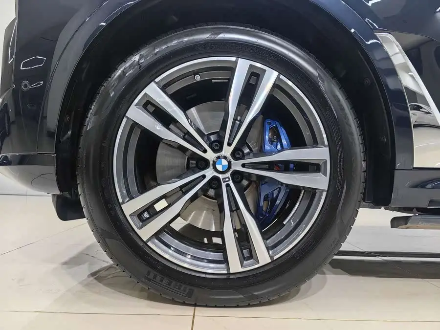 بي إم دبليو X7 2023 xDrive40i طراز M الرياضي الفاخر