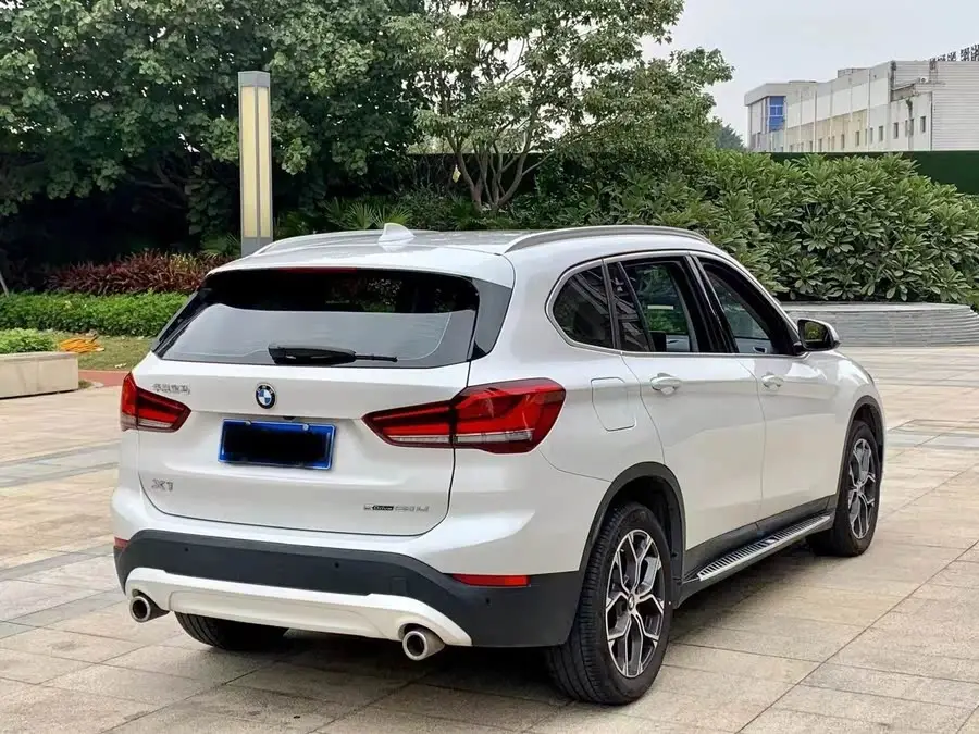 بي إم دبليو X1 2020 sDrive25Li الطراز الرائد