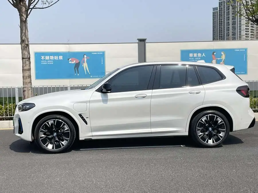 BMW iX3 2022 Model Innovation Edition