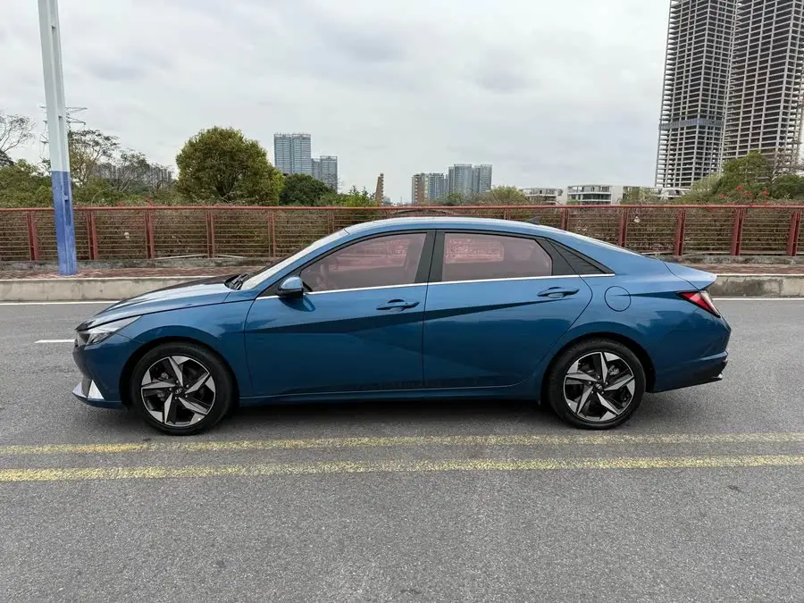 Elantra 2021 1.5L CVT LUX Version