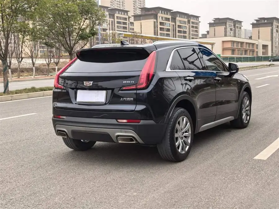 Cadillac XT4 2022 28T Luxury FWD