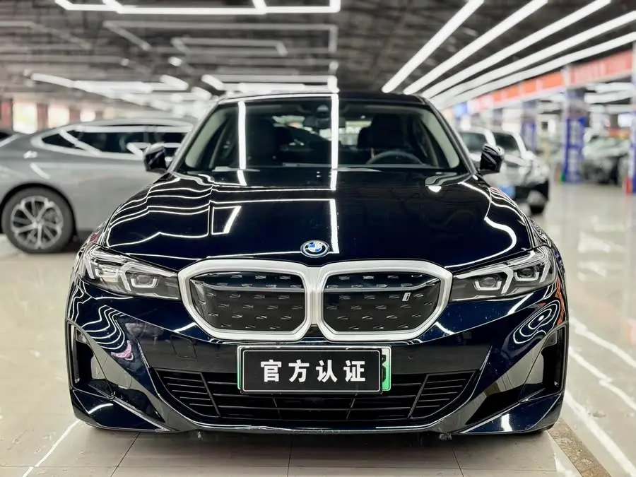 BMW i3 2022 eDrive 35 L