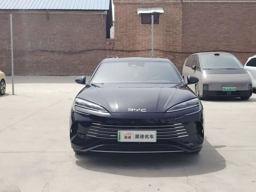 سيلون 2024 إصدار المجد DM-i 1.5L 121 كم الطراز النخبوي