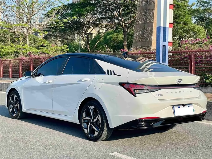 Elantra 2021 1.5L CVT LUX Premium Edition