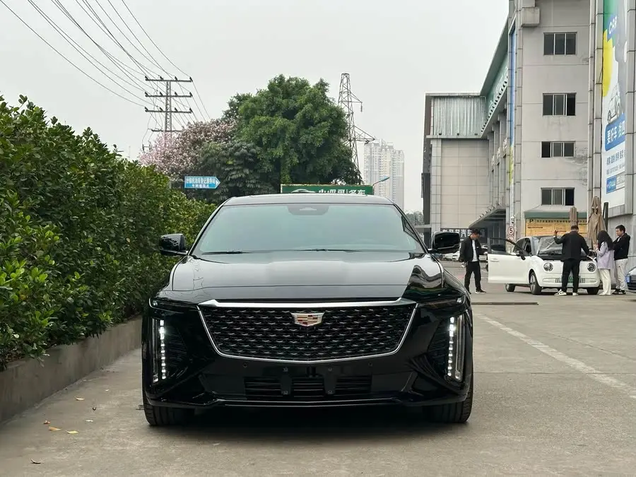 كاديلاك CT6 2022 28T الفاخرة