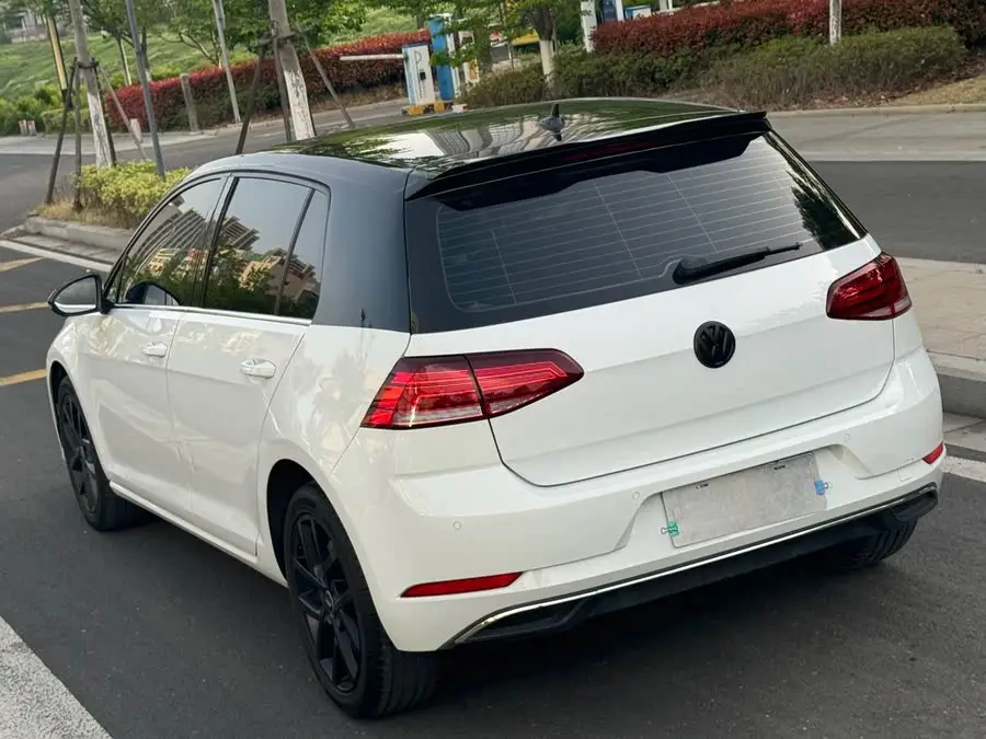 غولف 2020 نسخة الحب 200TSI DSG مريحة