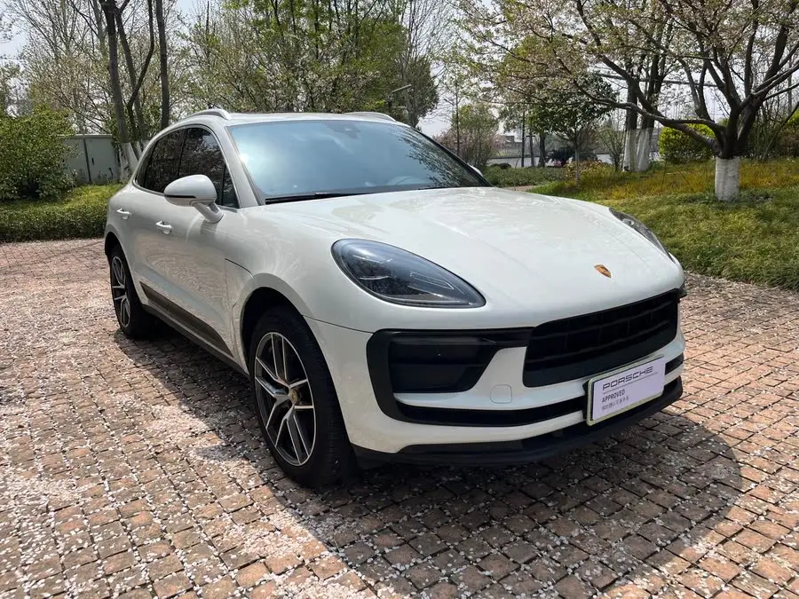 2023 Macan 2.0T