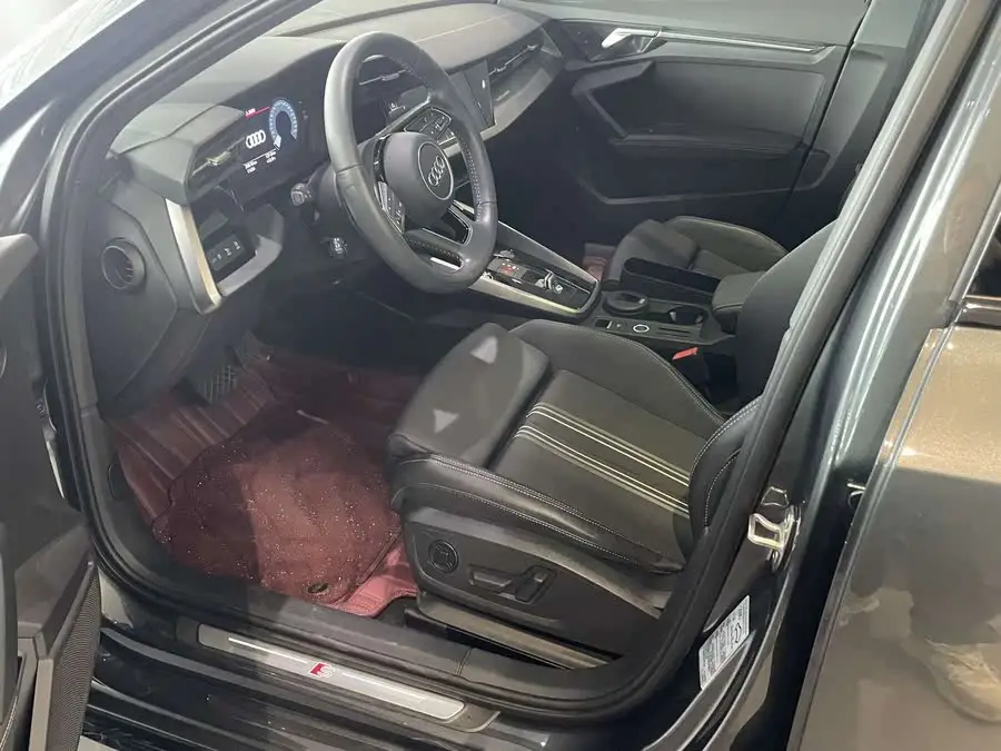 أودي A3 2022 A3L ليموزين 35 TFSI طراز رياضي أنيق