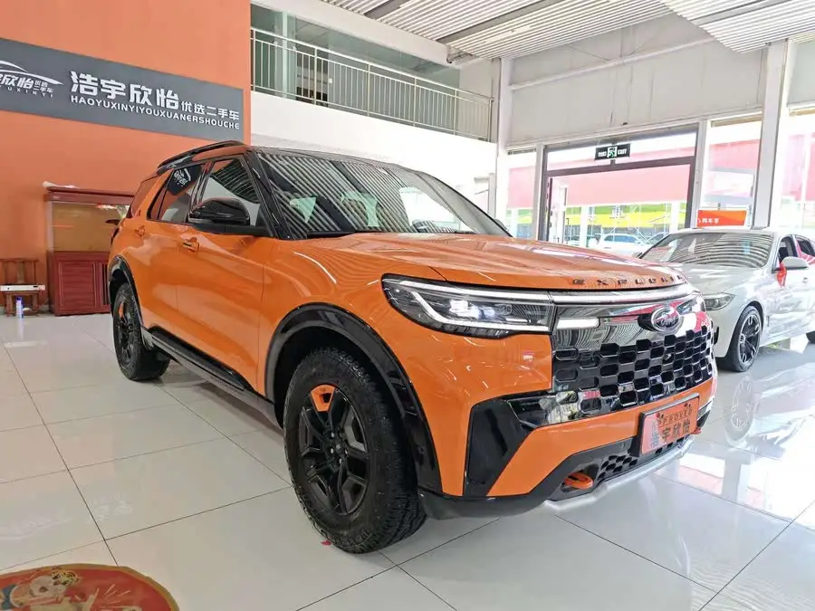 مستكشف 2023 EcoBoost 285 إصدار قمة كونلون 7 مقاعد