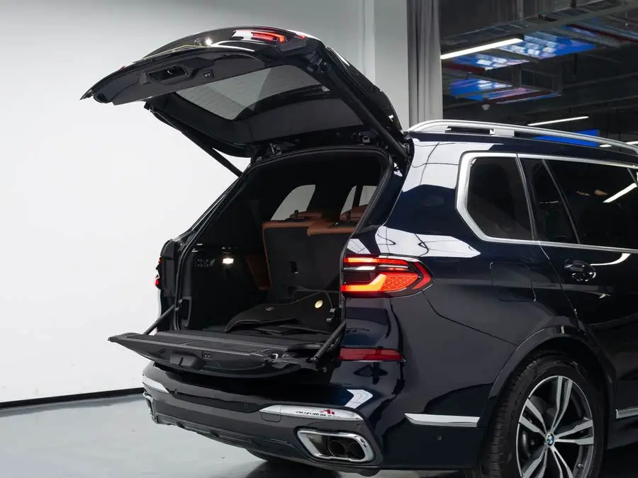 بي إم دبليو X7 2023 طراز xDrive40i حزمة M الرياضية الفاخرة