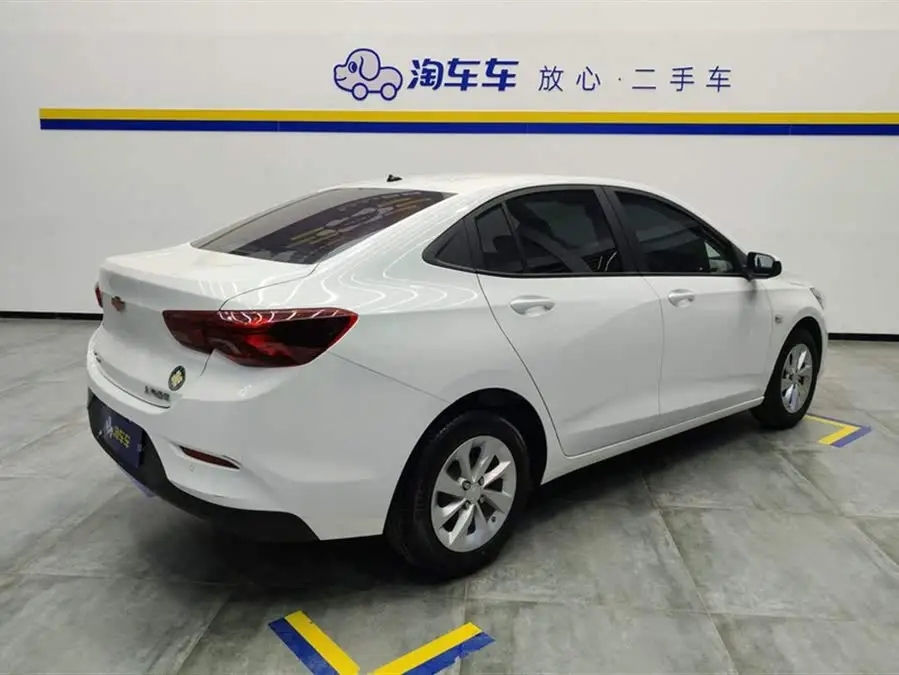 2022 شيفروليه كافالير 325T أوتوماتيكي إكسترا