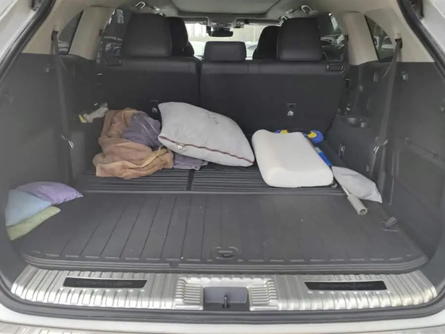 هايلاندر 2022 380T النسخة الفاخرة ذات الدفع الرباعي 7 مقاعد