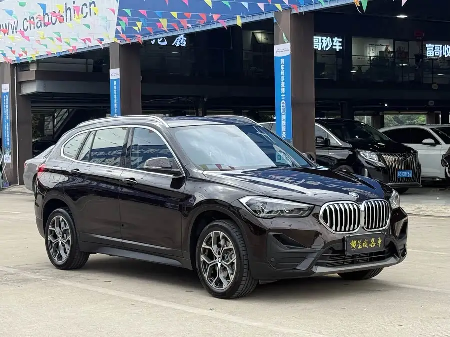 بي إم دبليو X1 2022 sDrive25Li الإصدار الرائد