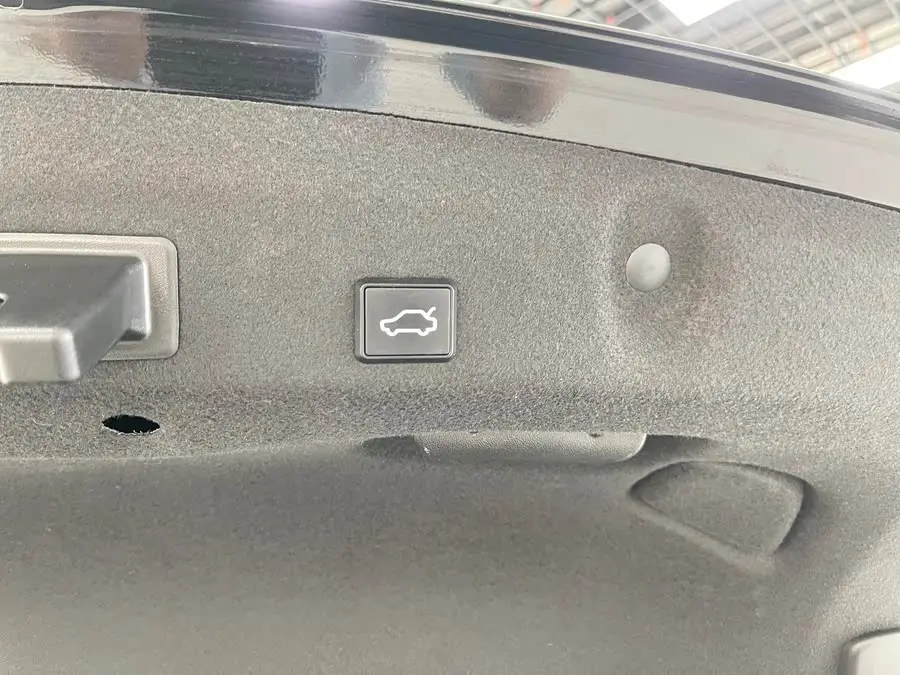 بيوك ريجال 2023 552T إصدار ذكي