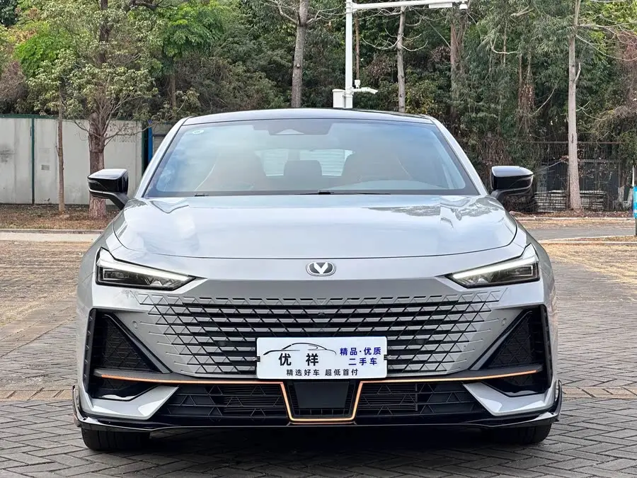 Changan UNI-V 2023 1.5T Sport Version