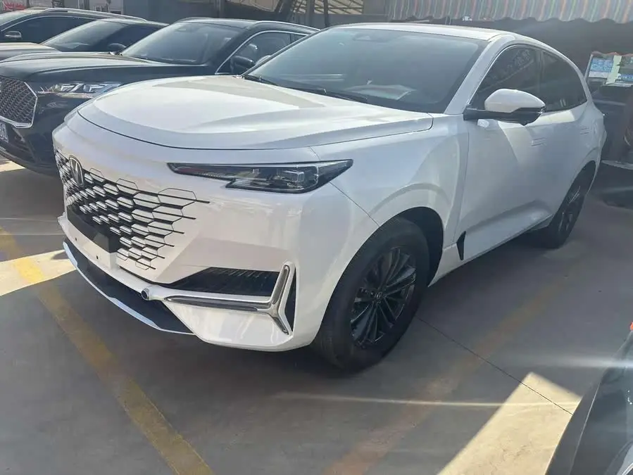 Changan UNI-K 2024 2.0T Two-Wheel Drive Joyful Version