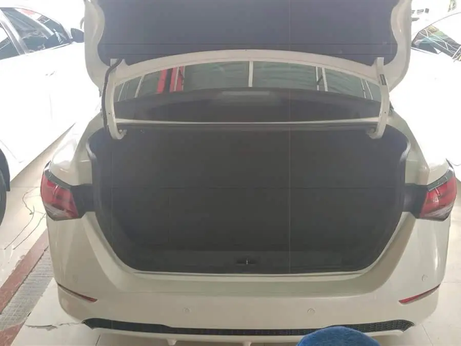 2021 نيسان سيلفي 1.6L XL CVT إصدار الاستمتاع