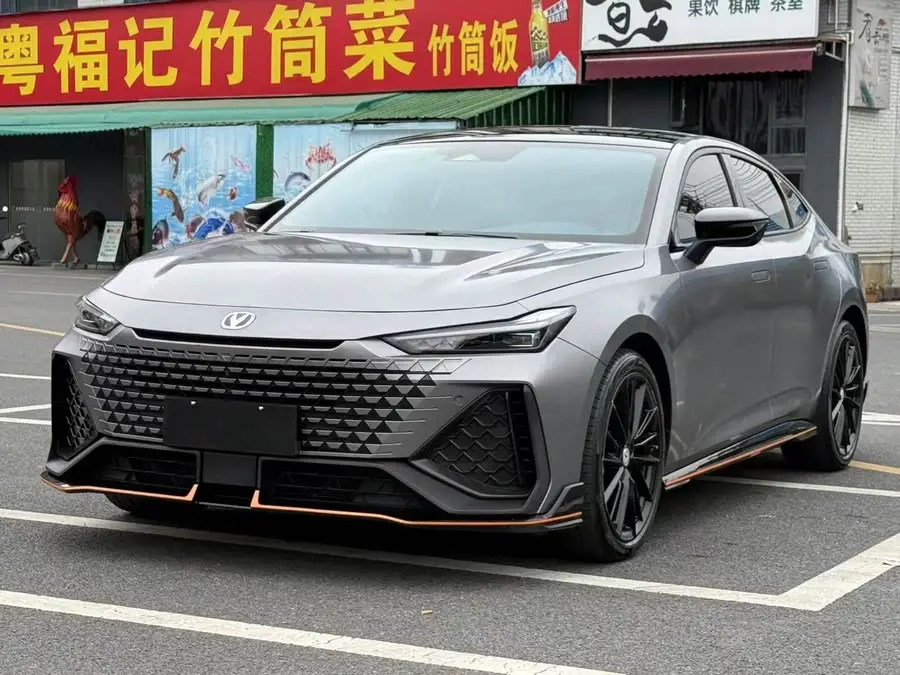 شانغونغ UNI-V 2022 2.0T إصدار القيادة السريعة