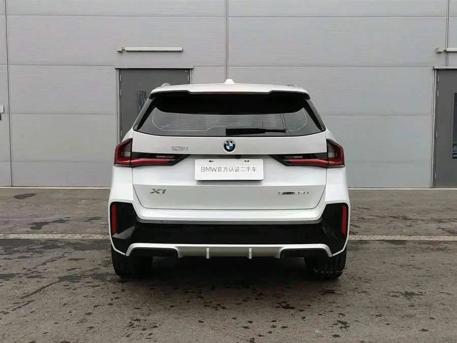 بي إم دبليو X1 2023 sDrive25Li M حزمة رياضية