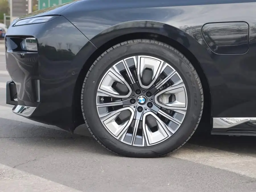 BMW i7 2023 eDrive50L Luxury Package