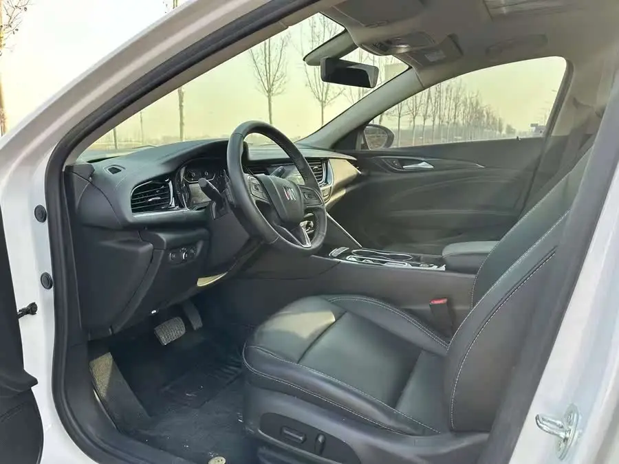 بيوك ريجال 2023 552T النسخة الذكية