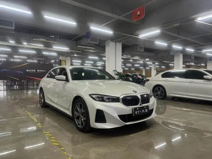 بي إم دبليو i3 2022 eDrive 35 L