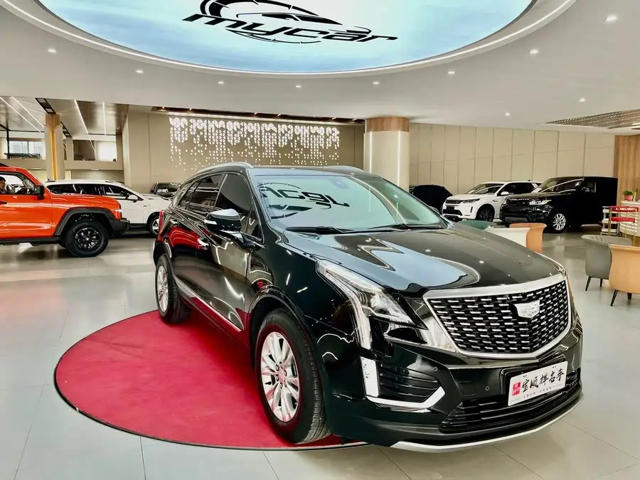 كاديلاك XT5 2023 2.0T إصدار الموضة بالدفع الثنائي