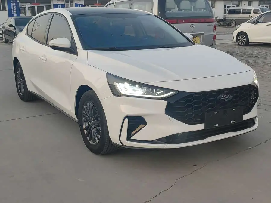 فورد فوكس 2022 - نسخة سباق أوتوماتيكية EcoBoost 180