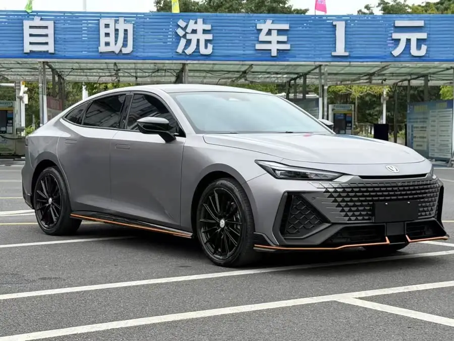 شانغونغ UNI-V 2022 2.0T إصدار القيادة السريعة