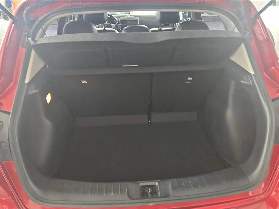 نيسان تييدا 2021 1.6 لتر CVT إصدار ذكي