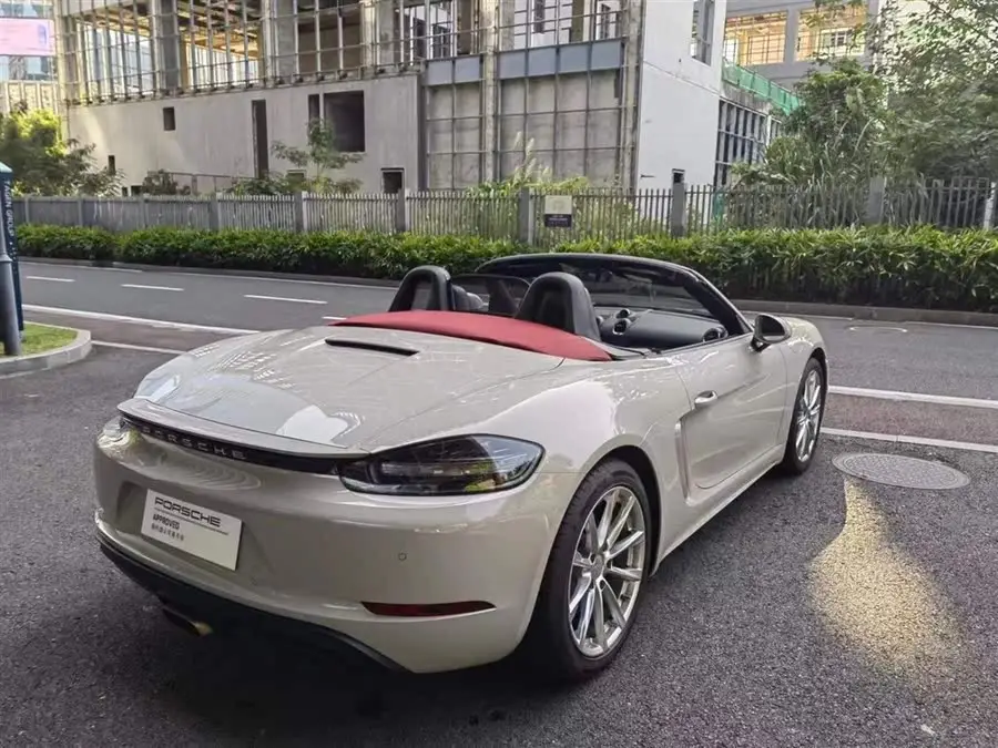 Porsche 718 2022 Model Boxster 2.0T