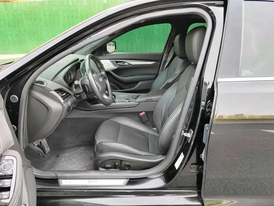 كاديلاك CT5 2021 28T فاخرة