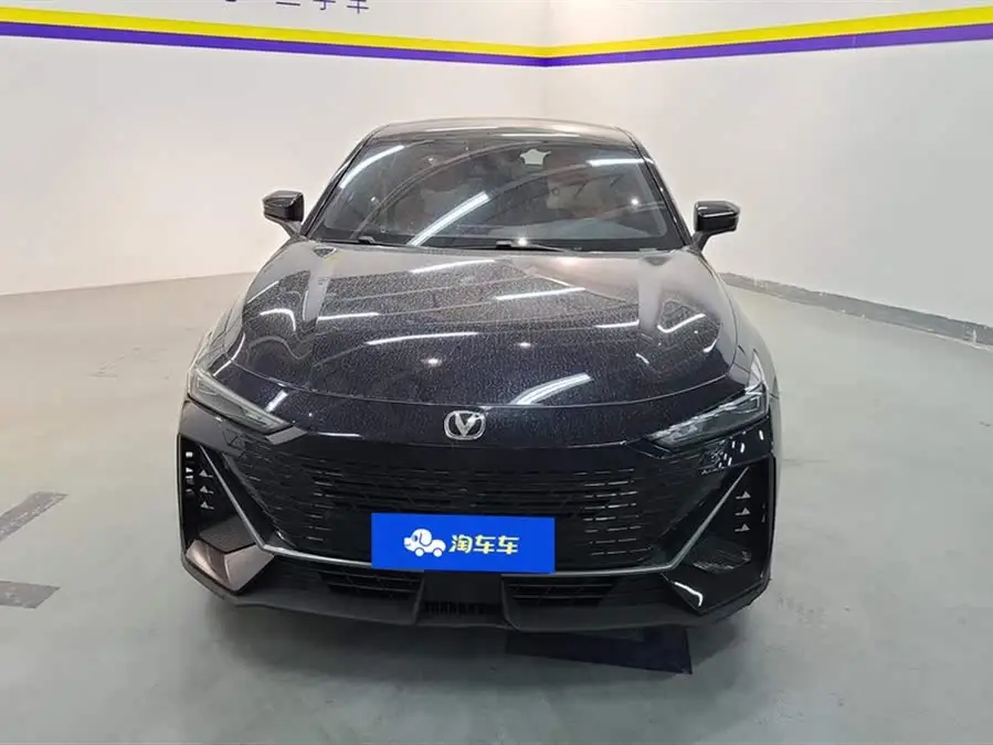 Changan UNI-V 2022 1.5T Premium