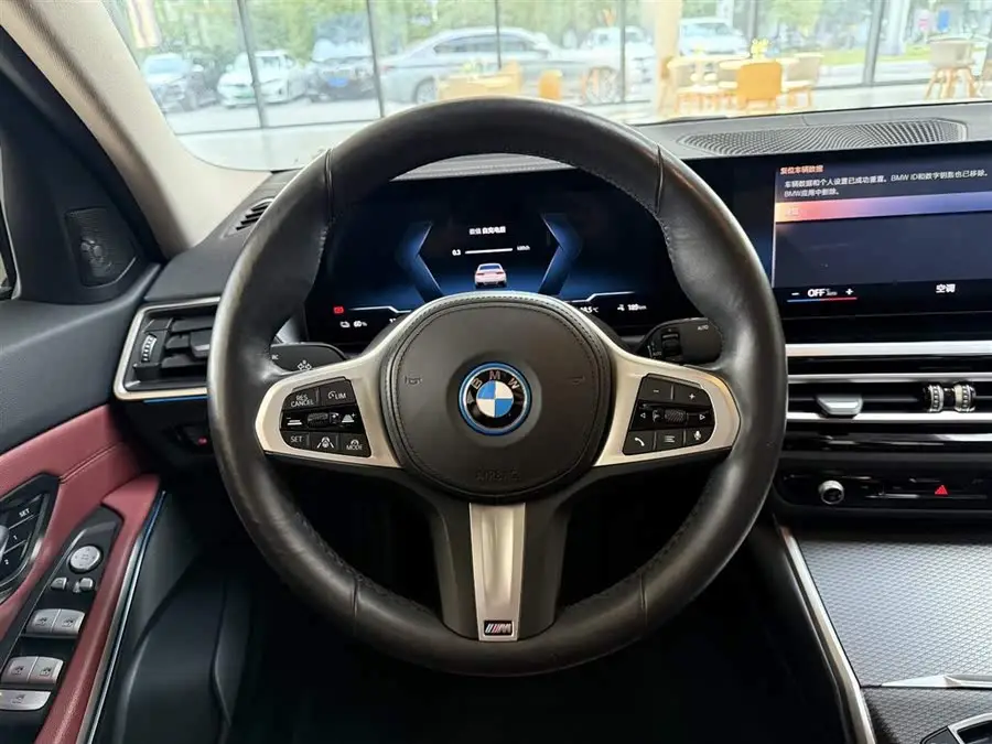 BMW i3 2023 eDrive 40 L Midnight Sport Package