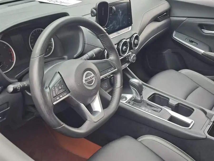 2020 نيسان سيلفي إعادة تصميم 1.6 لتر XL CVT نسخة الاستمتاع