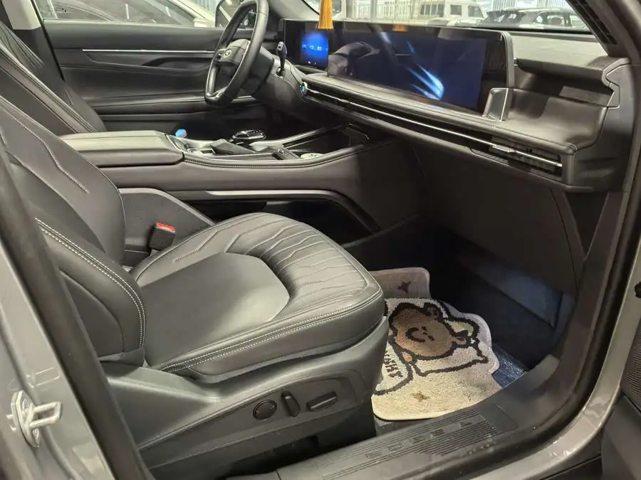 2025 Ford Edge Edge L 2.0T EcoBoost E Hybrid Two-Wheel Drive Seven-Seater Luxury