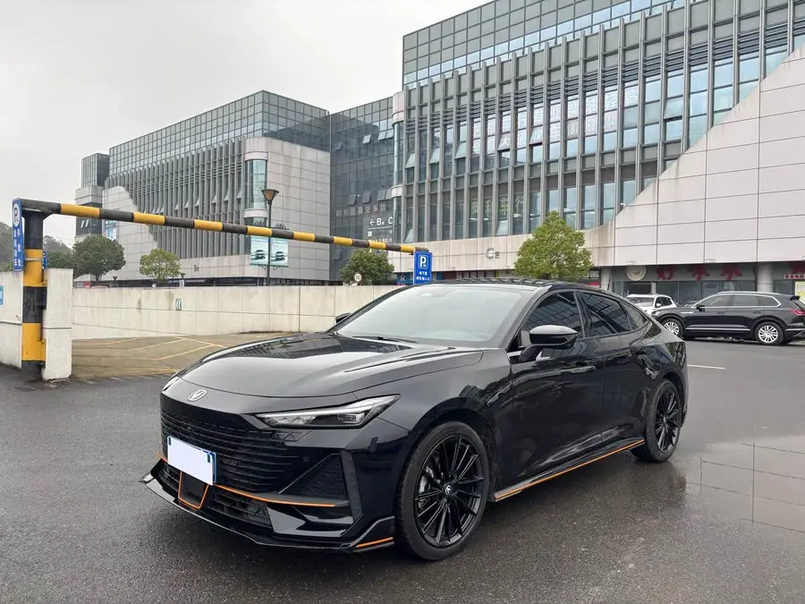 Changan UNI-V 2023 1.5T Sport Version