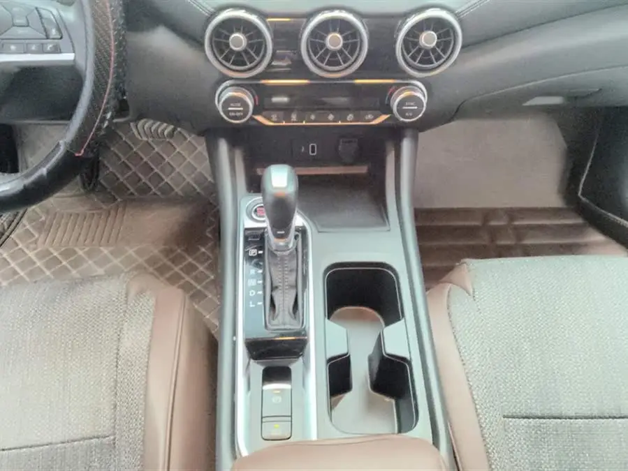 نيسان سيلفي 2022 1.6L XL CVT النسخة الذكية