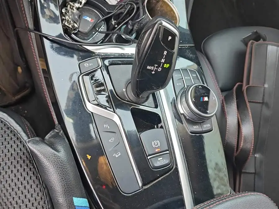 بي إم دبليو X4 طراز 2021 xDrive 25i حزمة رياضية M