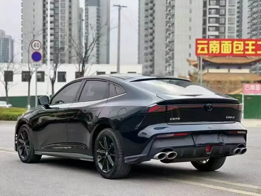 Changan UNI-V 2023 1.5T Sport Version